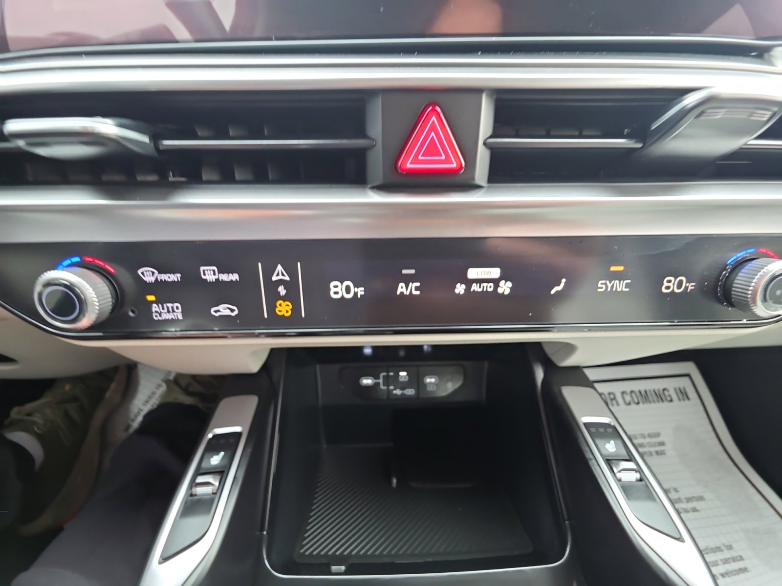 Certified 2025 Kia Sorento S w/ Panoramic Sunroof Package image 16