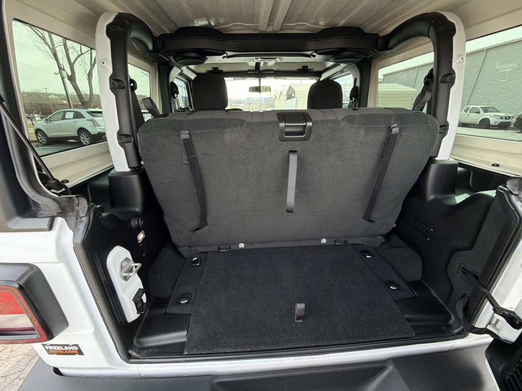Used 2021 Jeep Wrangler Sport S image 13
