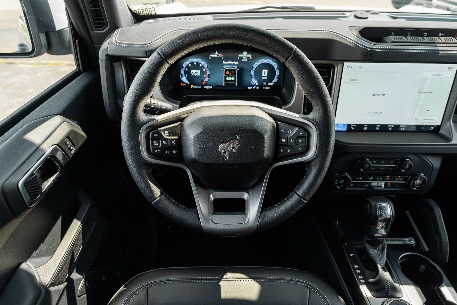 New 2026 Ford Bronco Outer Banks w/ Sasquatch Package AWD/4WD image 18