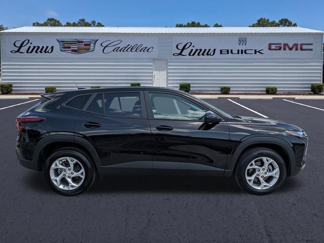 Used 2024 Chevrolet Trax LS FWD image 3