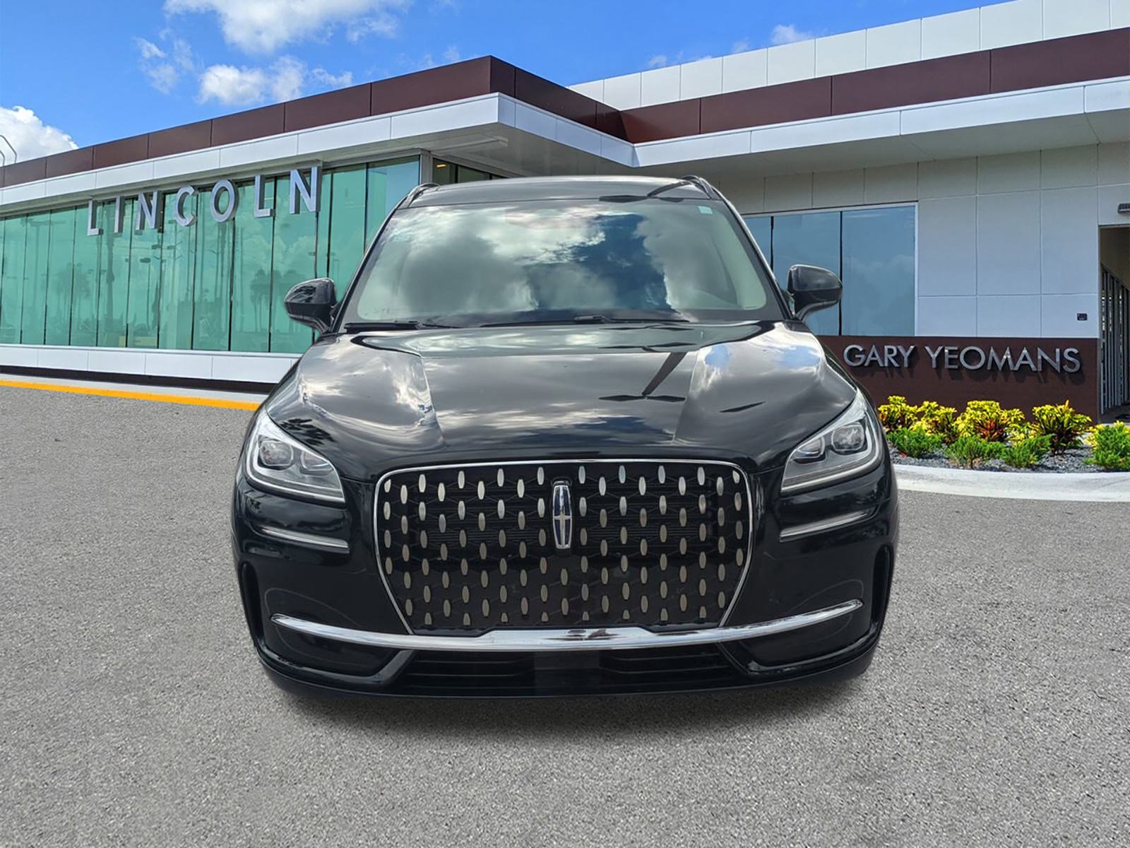 Used 2025 Lincoln Corsair Grand Touring image 10