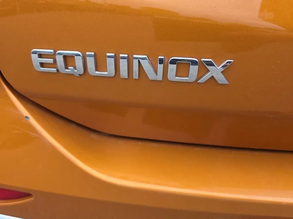 Used 2018 Chevrolet Equinox LS AWD/4WD image 17