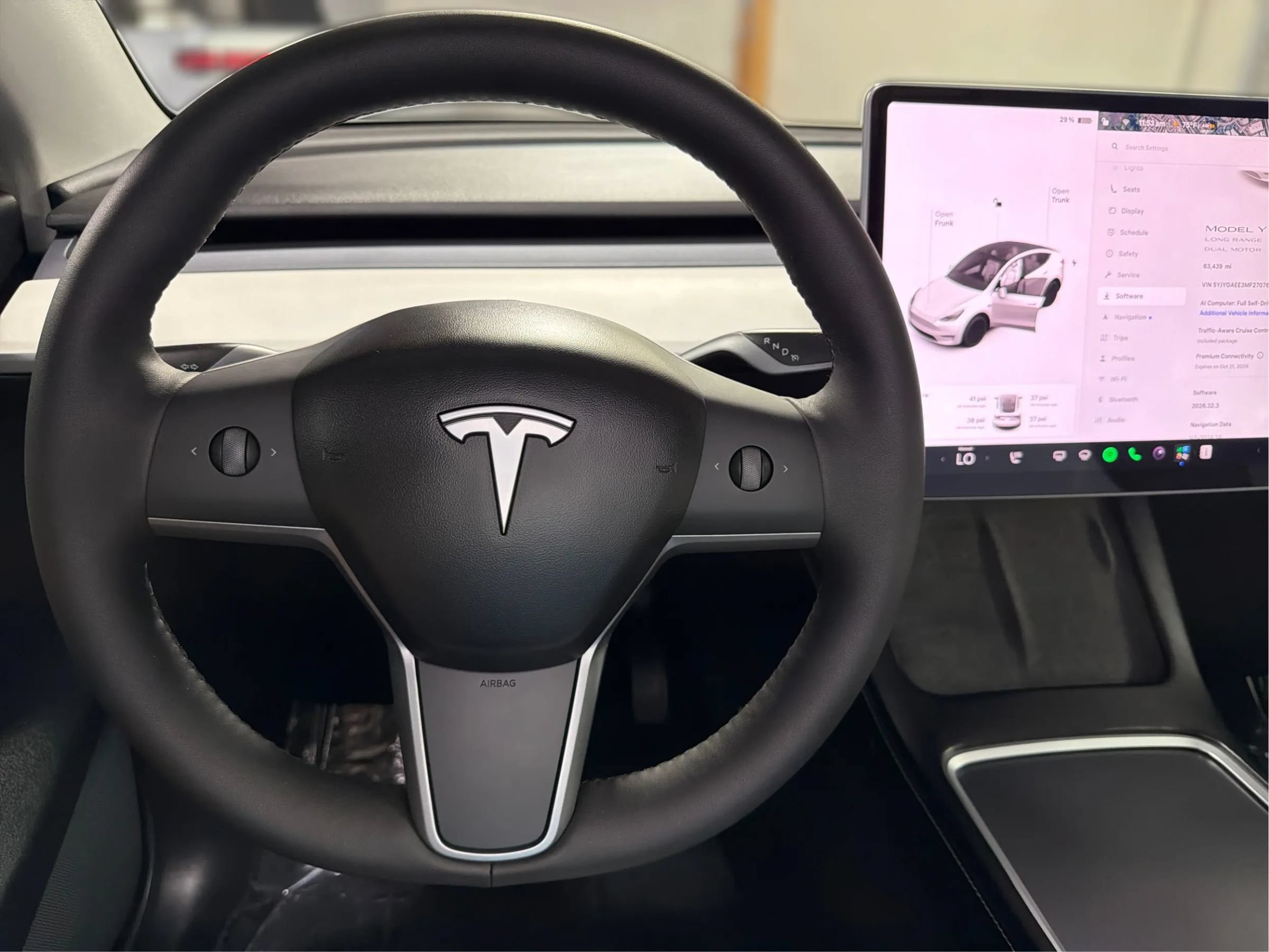 Used 2021 Tesla Model Y Long Range AWD/4WD image 32