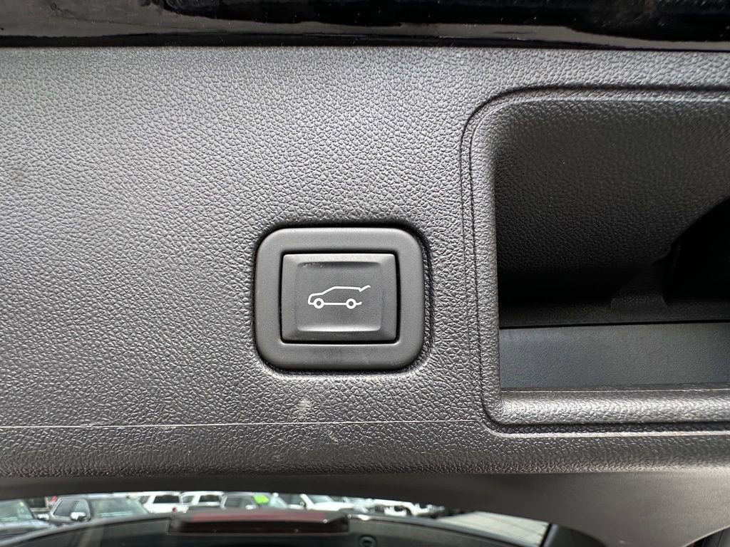 Used 2023 GMC Terrain Denali w/ Denali Premium Package AWD/4WD image 45