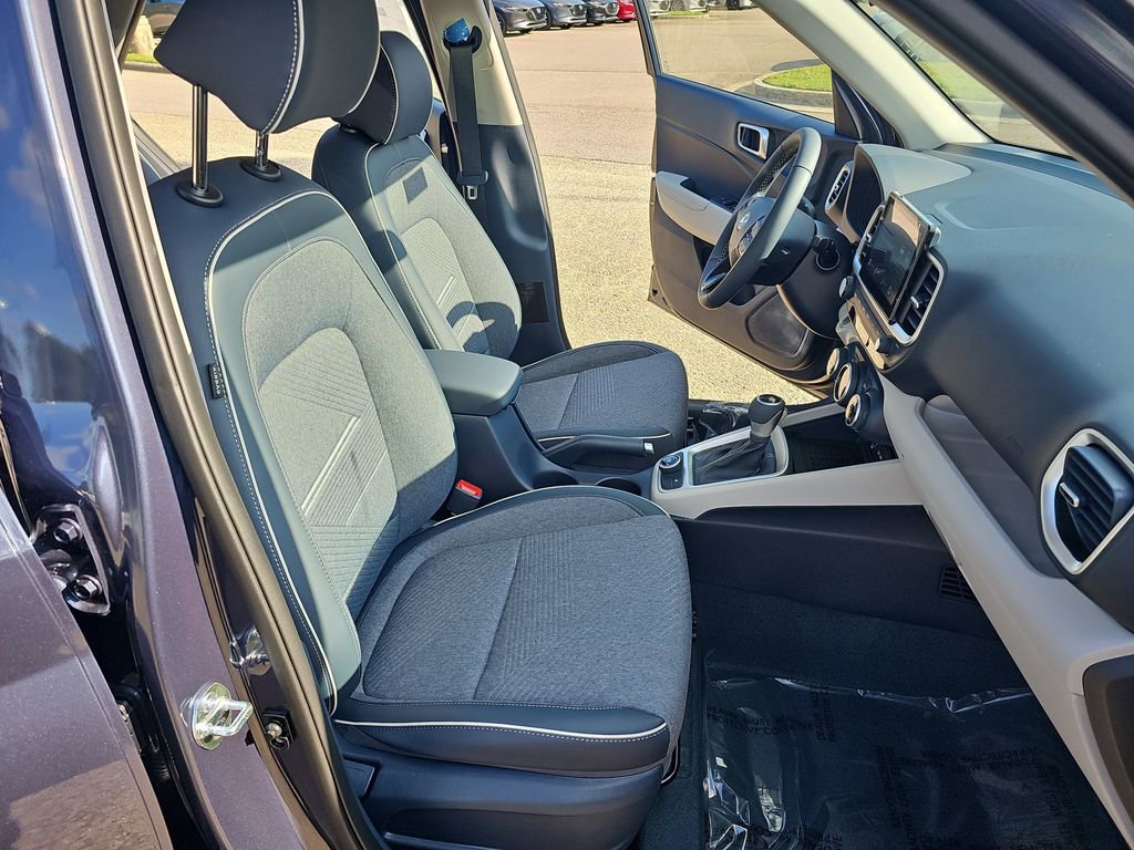 New 2026 Hyundai Venue SEL FWD image 10