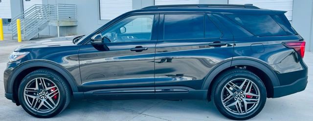 New 2026 Ford Explorer ST image 2