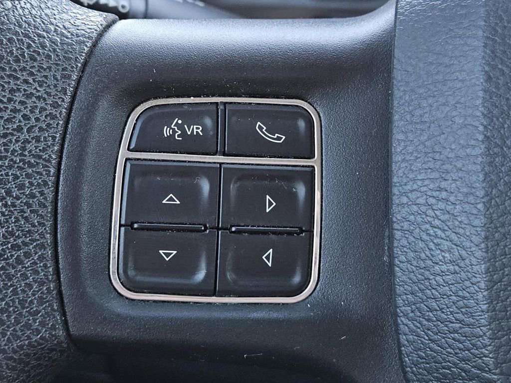 Used 2020 RAM 1500 Classic SLT image 17