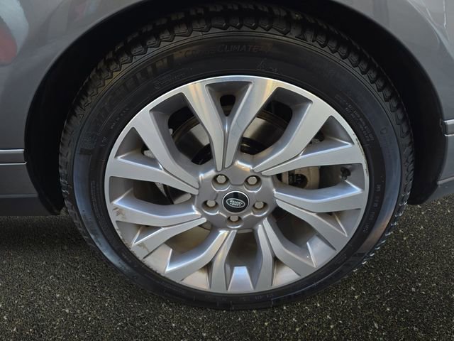 Used 2021 Land Rover Range Rover Base image 36