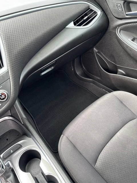 Used 2023 Chevrolet Malibu LT FWD image 14