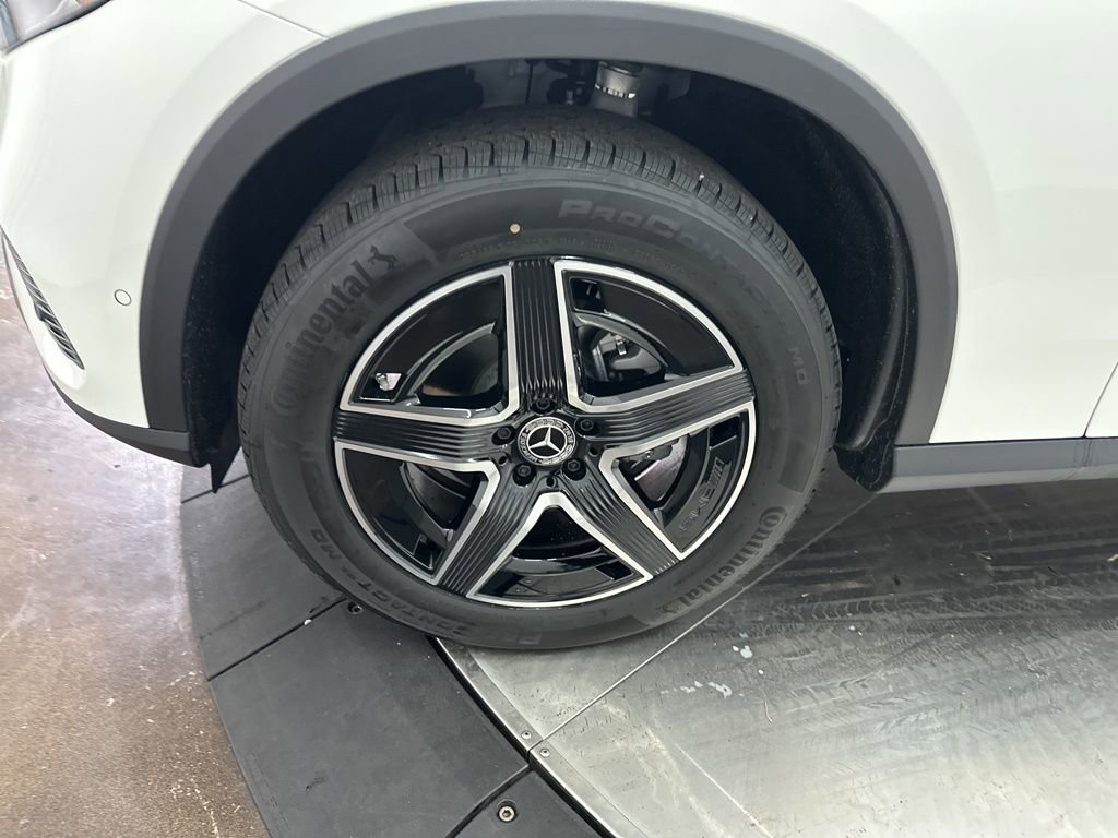 New 2026 Mercedes-Benz GLC 300 image 32