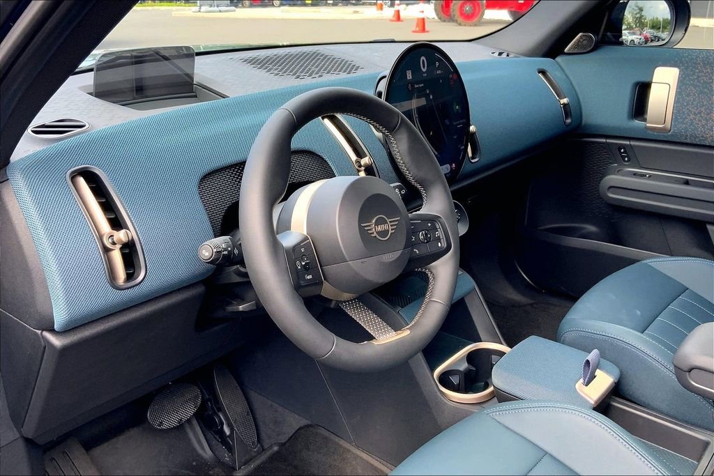 Certified 2025 MINI Cooper Countryman S w/ Comfort Package Max image 16