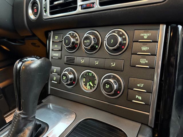 Used 2010 Land Rover Range Rover Supercharged image 27