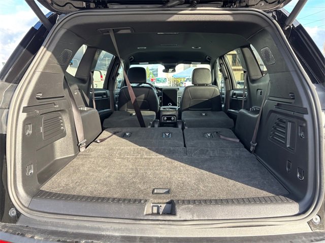 Used 2024 GMC Acadia Elevation image 40