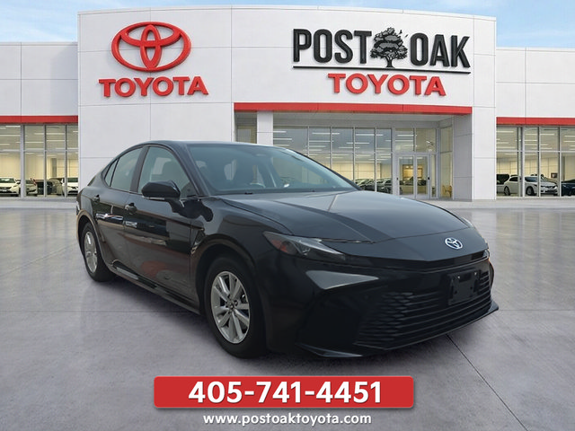 Used 2025 Toyota Camry LE FWD image 7