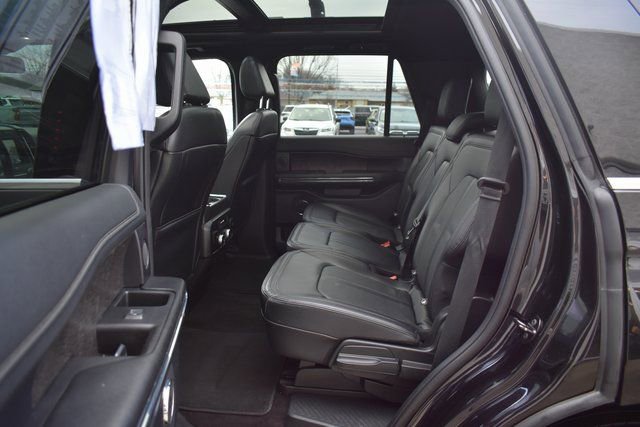 Used 2021 Ford Expedition Limited image 43