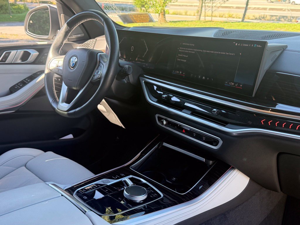 Used 2024 BMW X5 xDrive40i w/ Premium Package AWD/4WD image 12