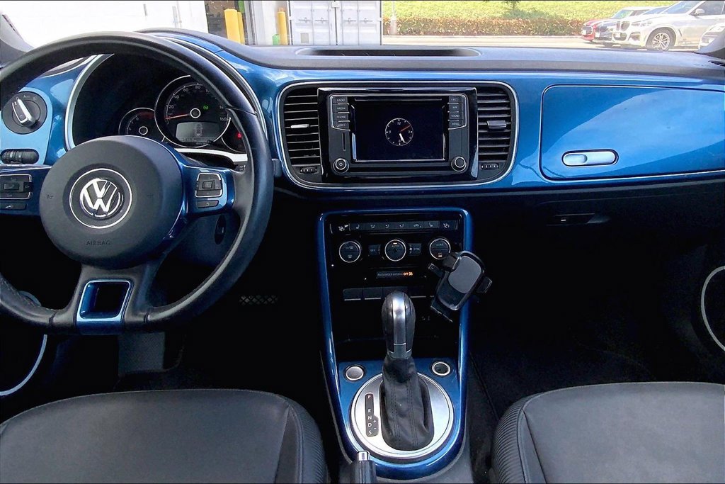 Used 2019 Volkswagen Beetle 2.0T SE FWD image 14