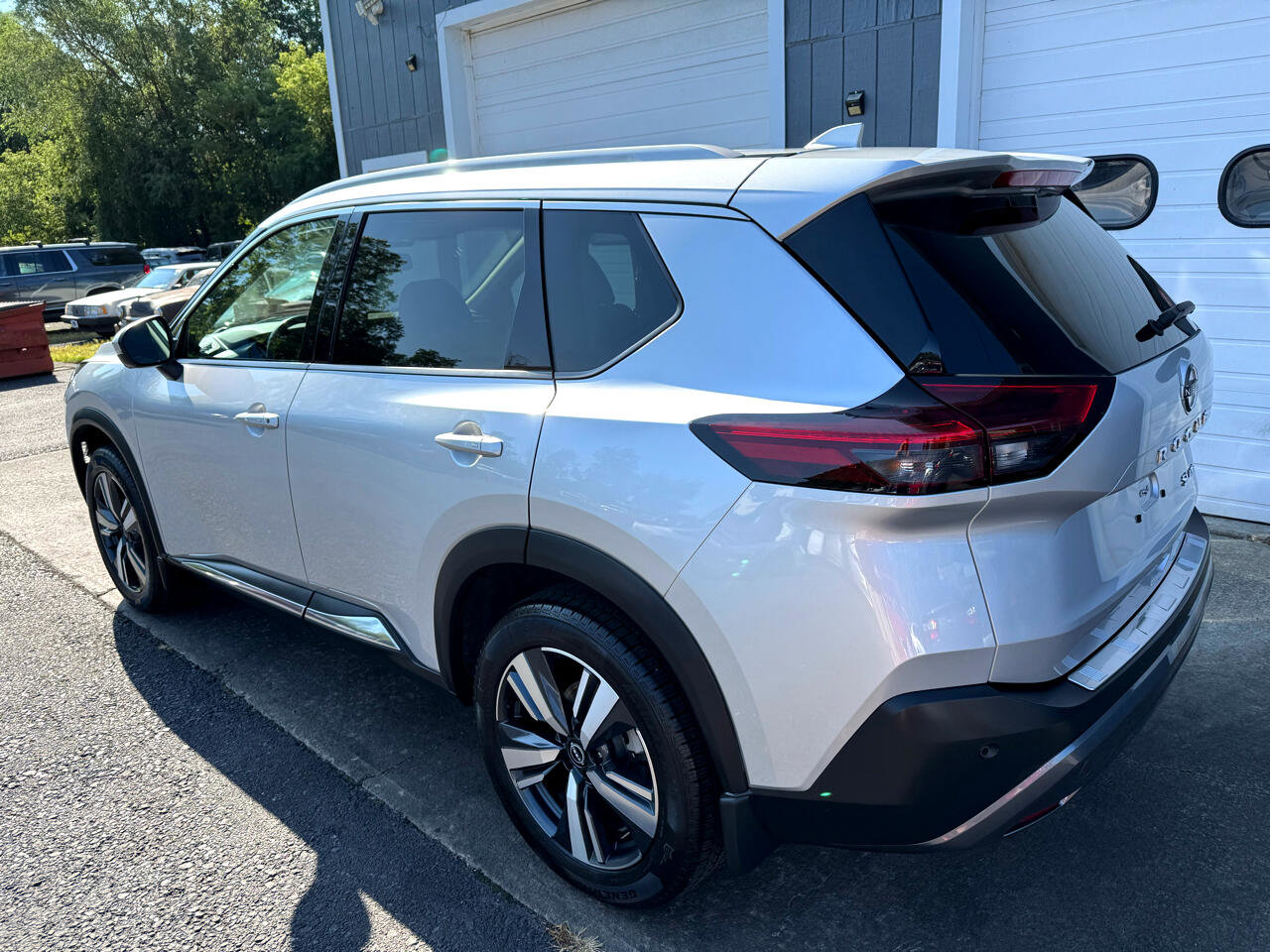 Used 2022 Nissan Rogue SL image 6