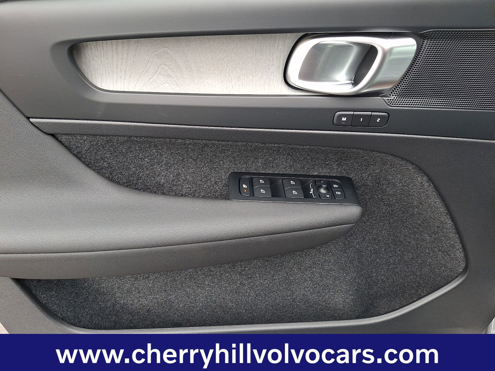 New 2026 Volvo XC40 B5 Core w/ Protection Package Premier image 9