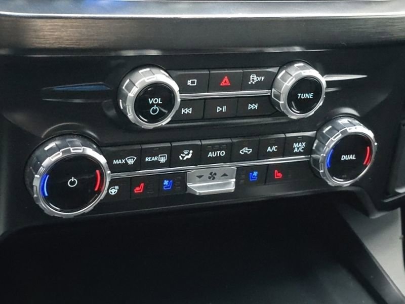 Used 2025 Ford F350 Lariat w/ Lariat Ultimate Package image 27