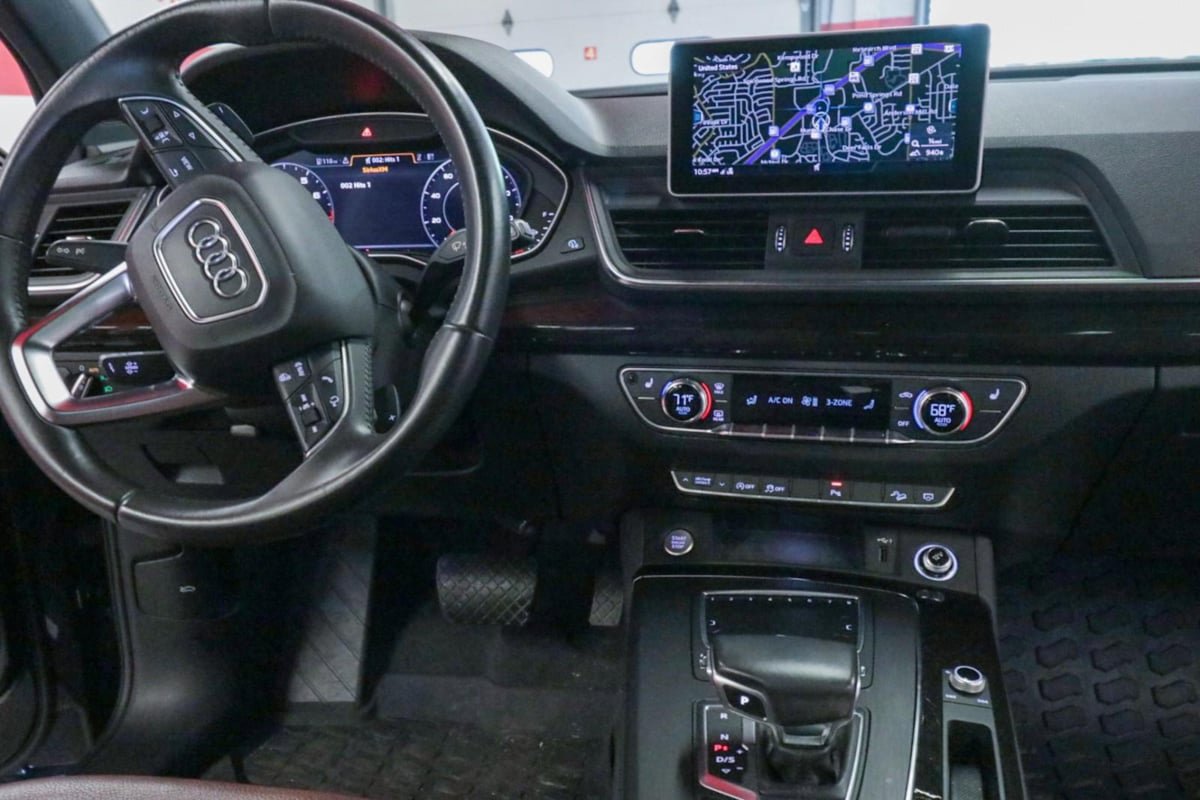 Used 2019 Audi Q5 2.0T Premium Plus w/ Premium Plus Package AWD/4WD image 31