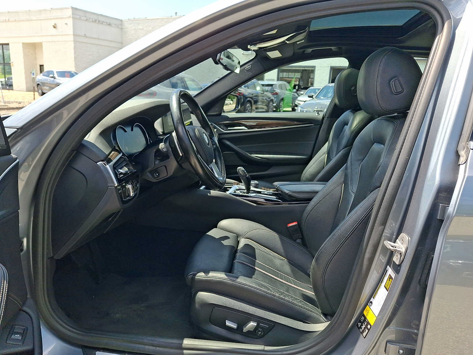 Used 2018 BMW 540i xDrive AWD/4WD image 13