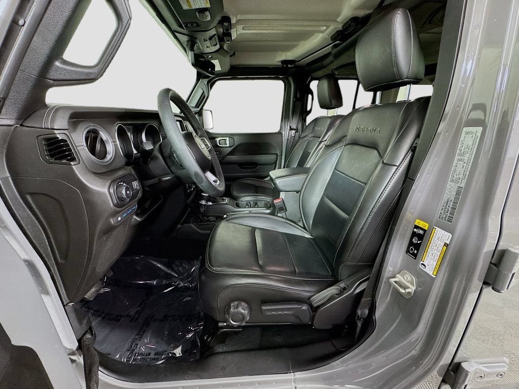 Used 2023 Jeep Wrangler Unlimited Sahara AWD/4WD image 24