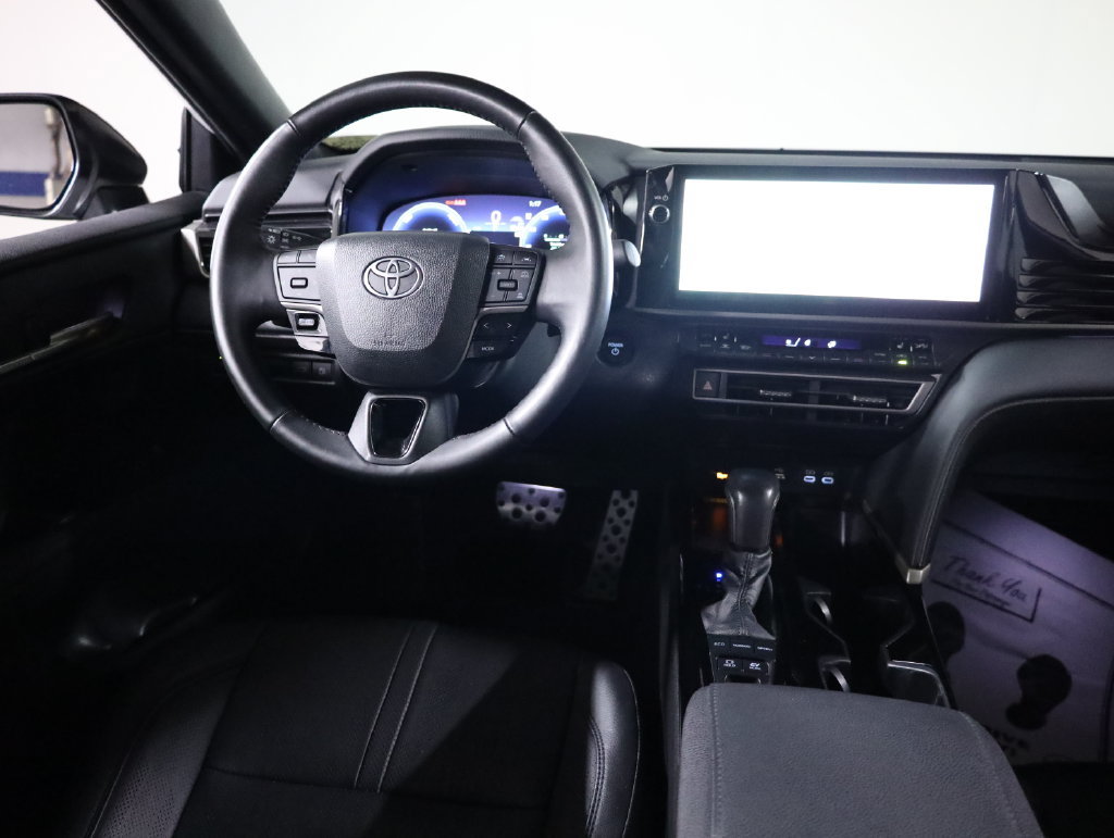 Used 2025 Toyota Camry XSE FWD image 42