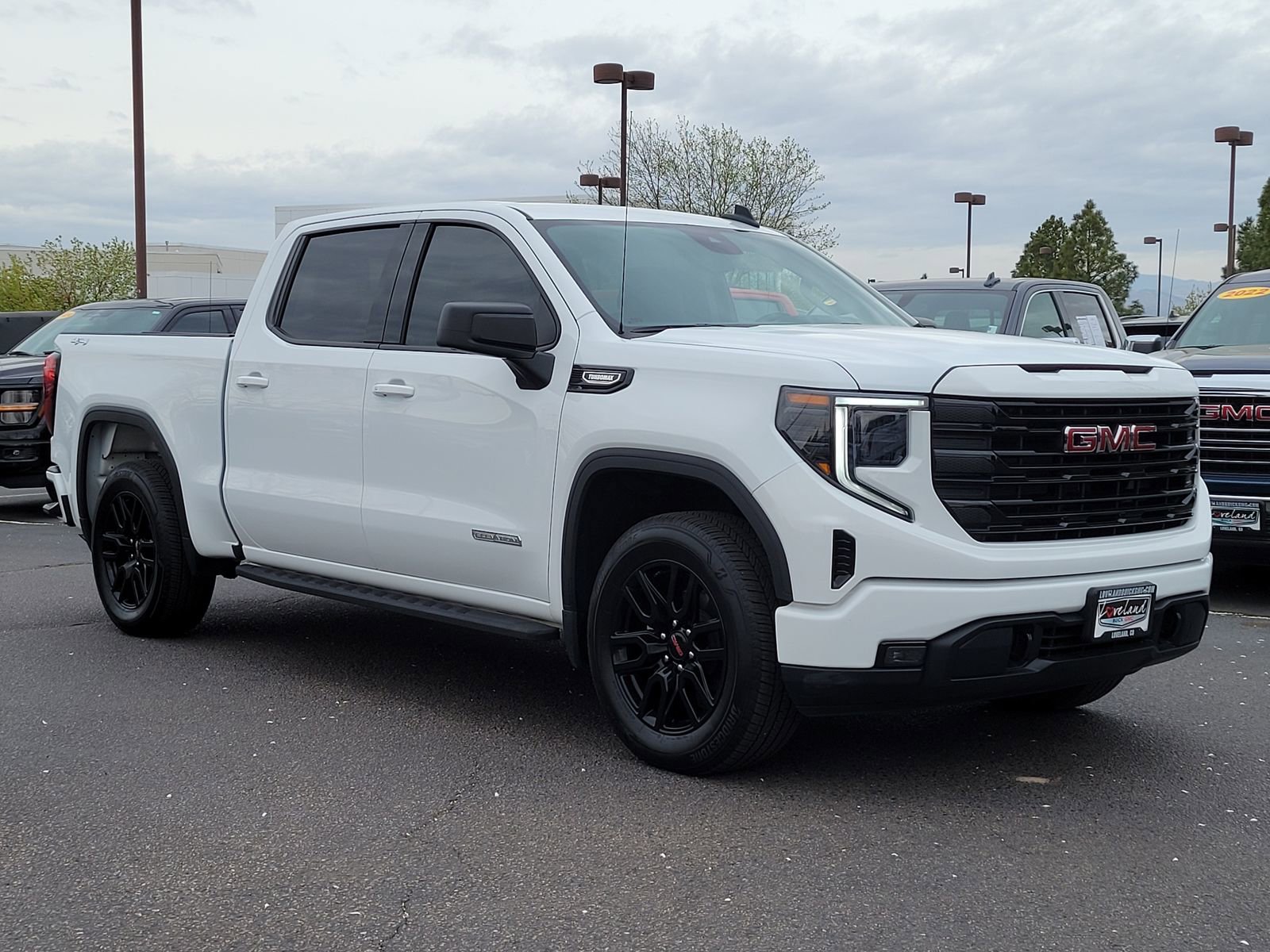 Used 2025 GMC Sierra 1500 Elevation image 1