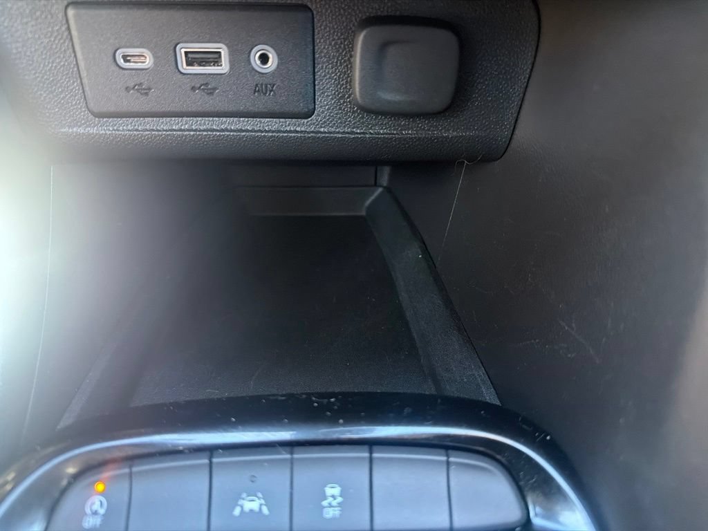 Used 2022 Buick Encore GX Select FWD image 18