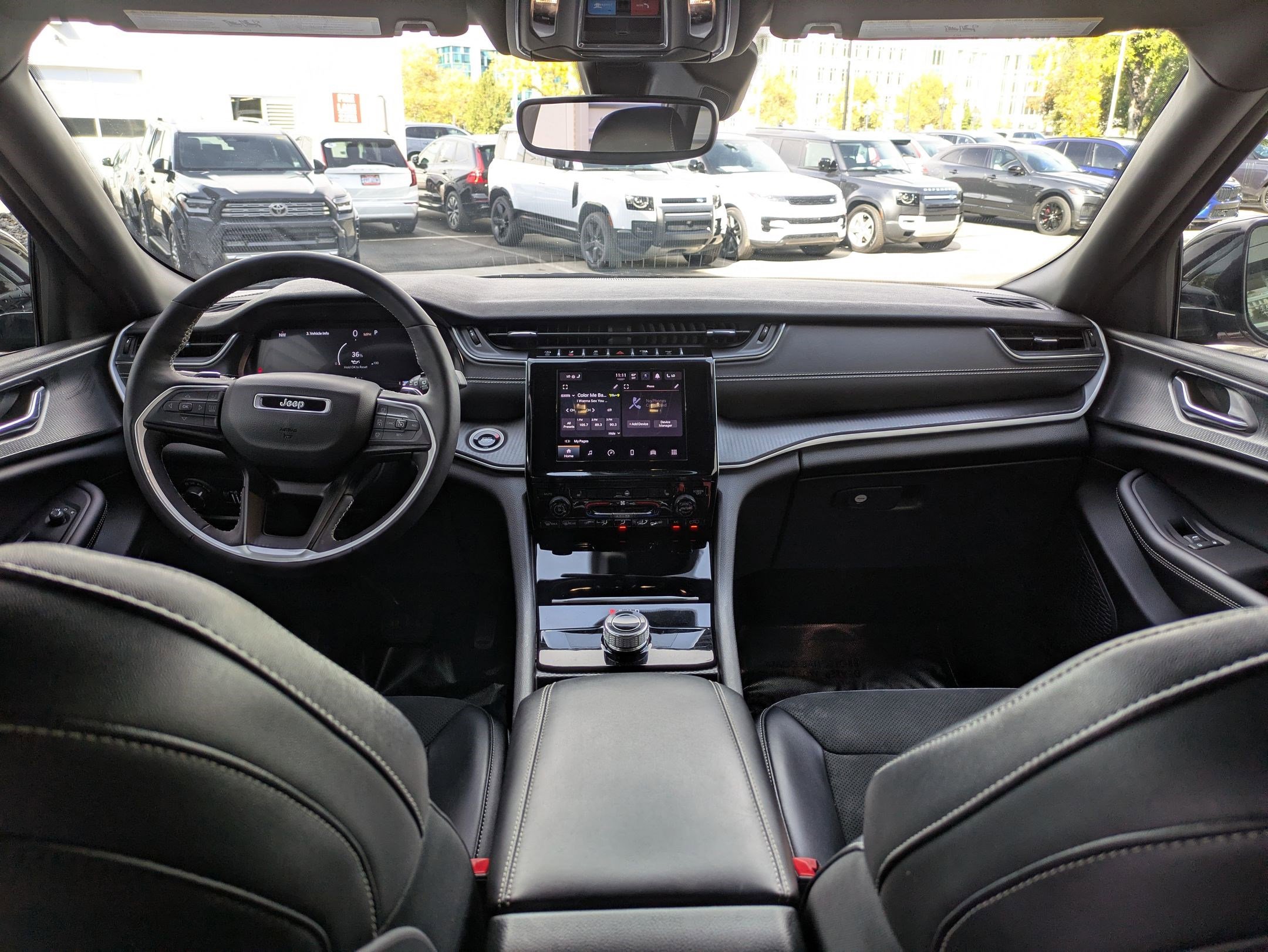 Used 2024 Jeep Grand Cherokee Altitude image 25