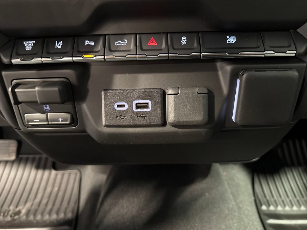 New 2026 Chevrolet Silverado 2500 Custom w/ Custom Value Package AWD/4WD image 17