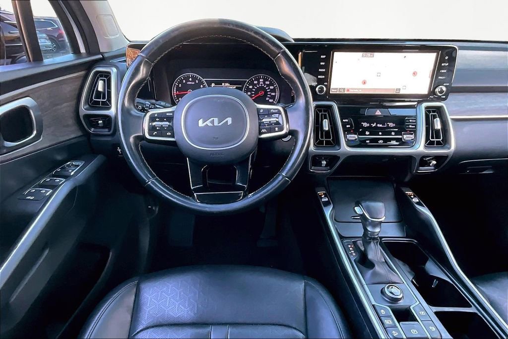 Used 2022 Kia Sorento EX w/ Panoramic Sunroof Package image 7