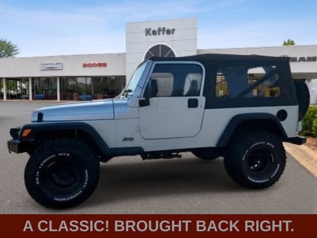 Used 2004 Jeep Wrangler 4WD image 2