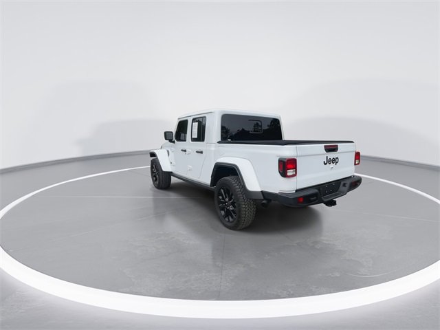 Used 2025 Jeep Gladiator Sport image 8