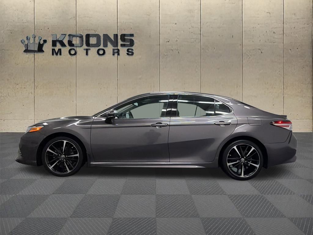 Used 2020 Toyota Camry XSE video 4