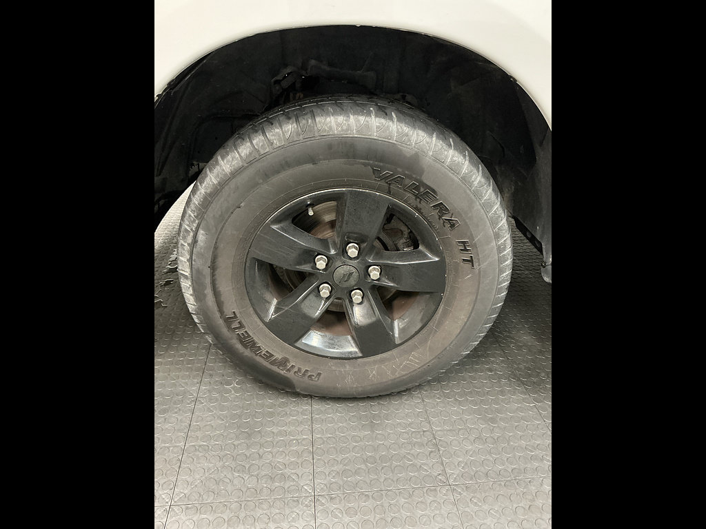 Used 2021 RAM 1500 Classic SLT AWD/4WD image 35