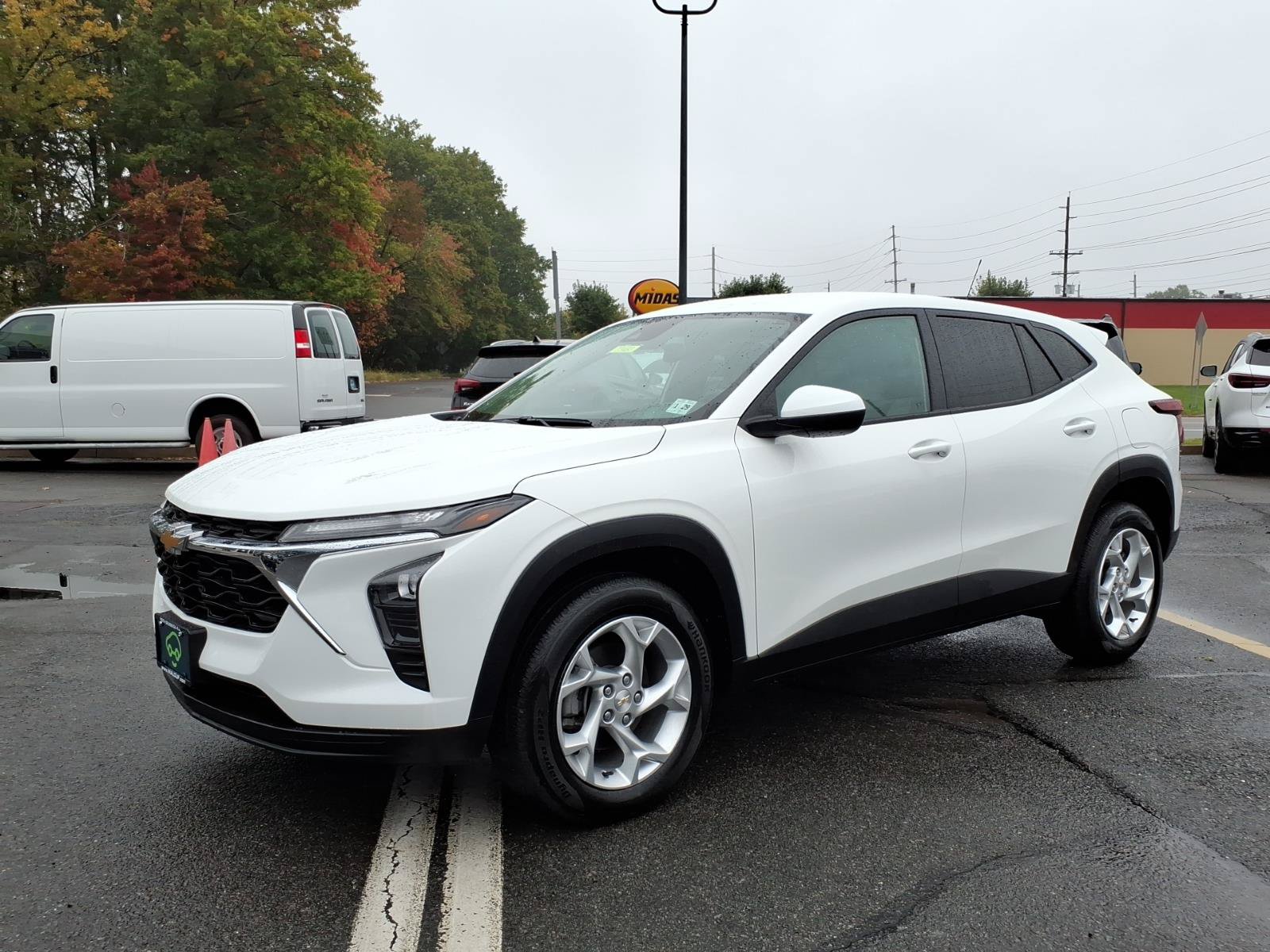 Certified 2024 Chevrolet Trax LS w/ LS Convenience Package FWD image 3