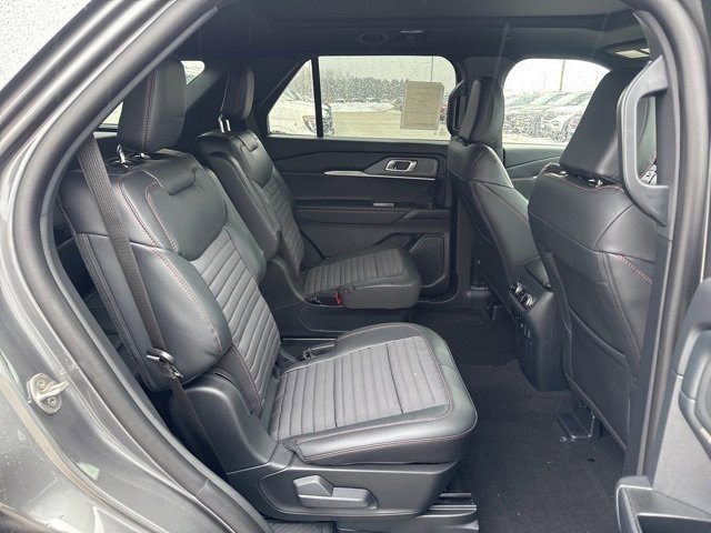 New 2026 Ford Explorer ST-Line w/ ST-Line Street Pack image 15