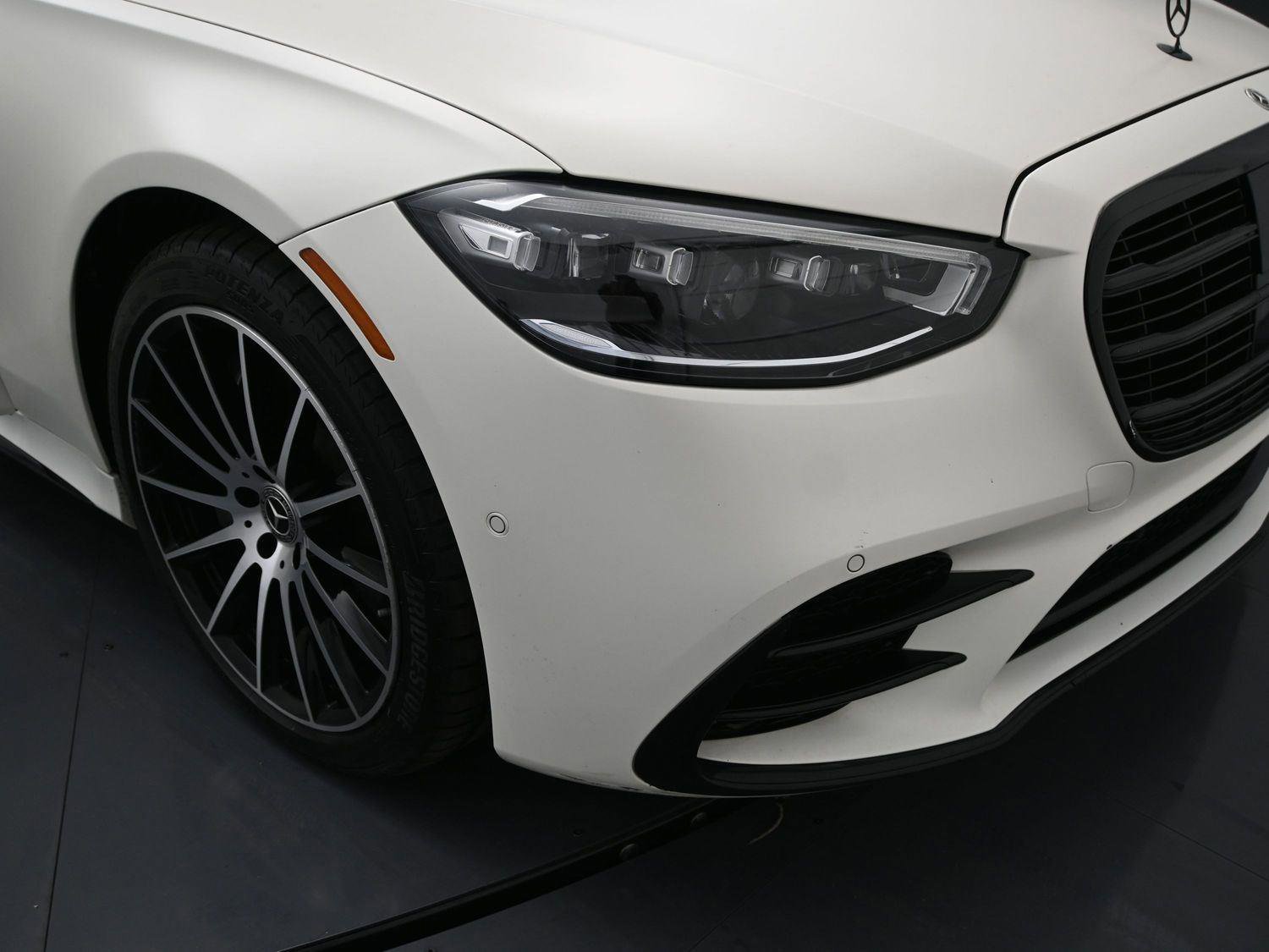 Used 2022 Mercedes-Benz S 580 4MATIC Sedan w/ AMG Line Package image 19