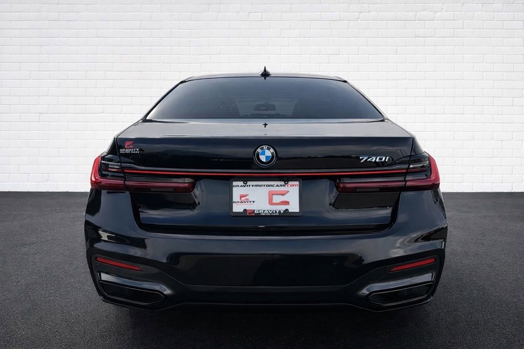 Used 2022 BMW 740i w/ M Sport Package image 5