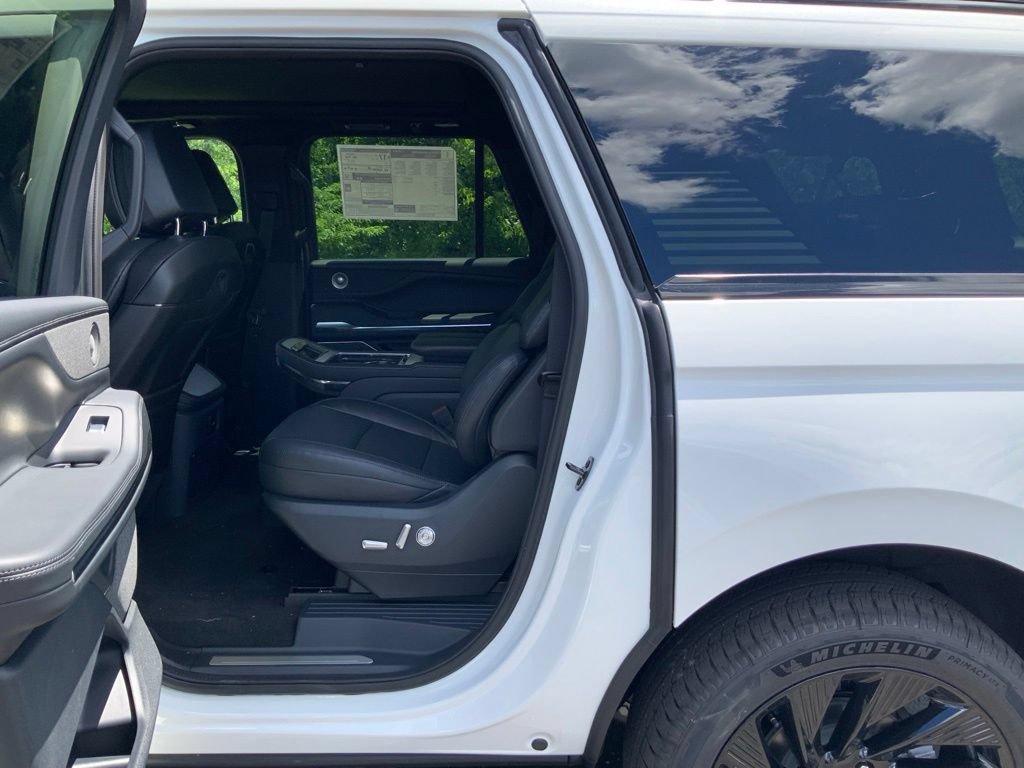 New 2027 Lincoln Navigator L Reserve AWD/4WD image 23