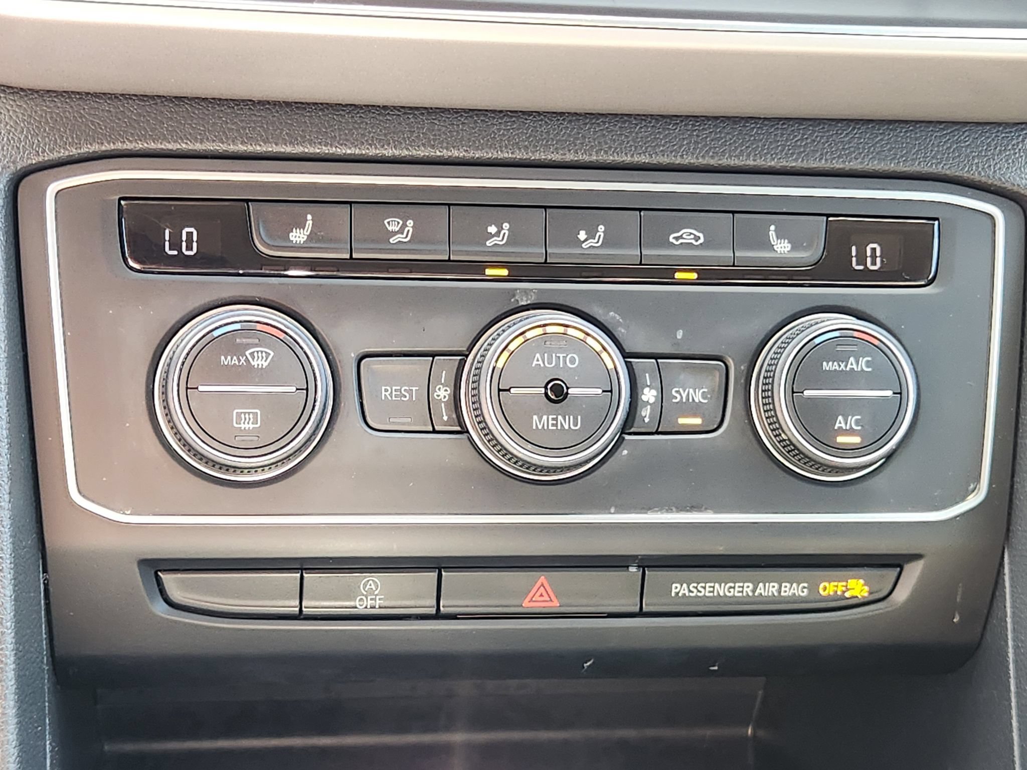 Used 2019 Volkswagen Atlas SE w/ Towing Package FWD image 26