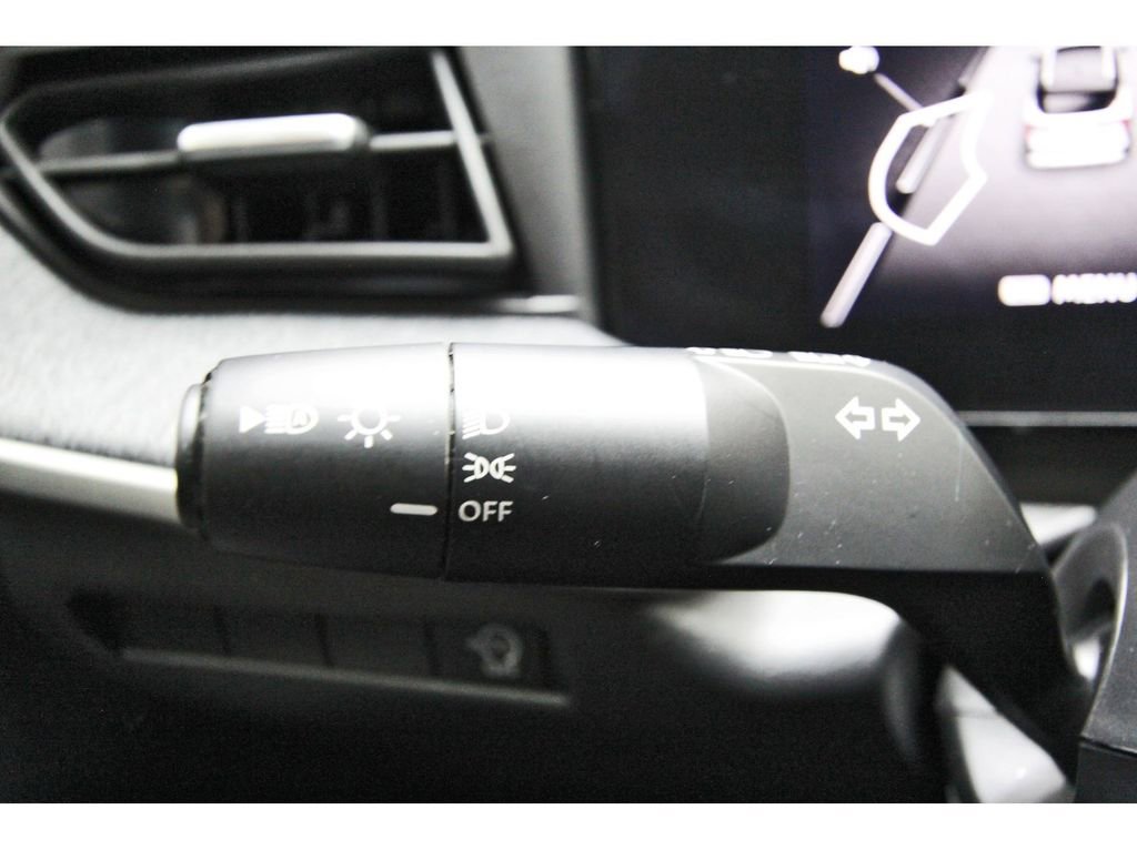 Used 2026 Nissan Kicks SV FWD image 15