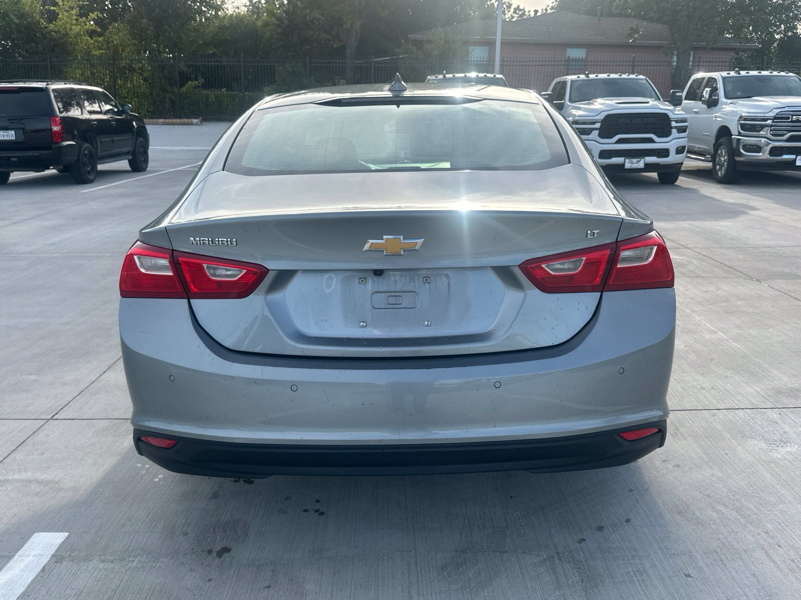Used 2025 Chevrolet Malibu LT FWD image 4