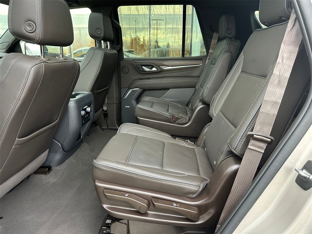 Used 2022 GMC Yukon Denali w/ Max Trailering Package image 15