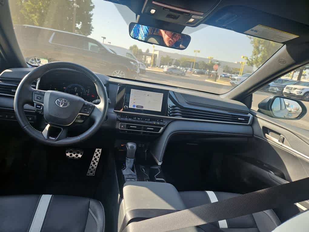 Used 2025 Toyota Camry SE w/ Convenience Package FWD image 10
