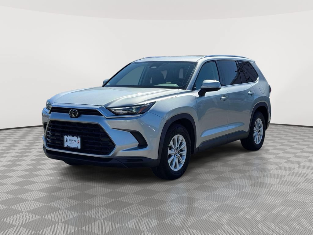 Used 2025 Toyota Grand Highlander AWD image 3