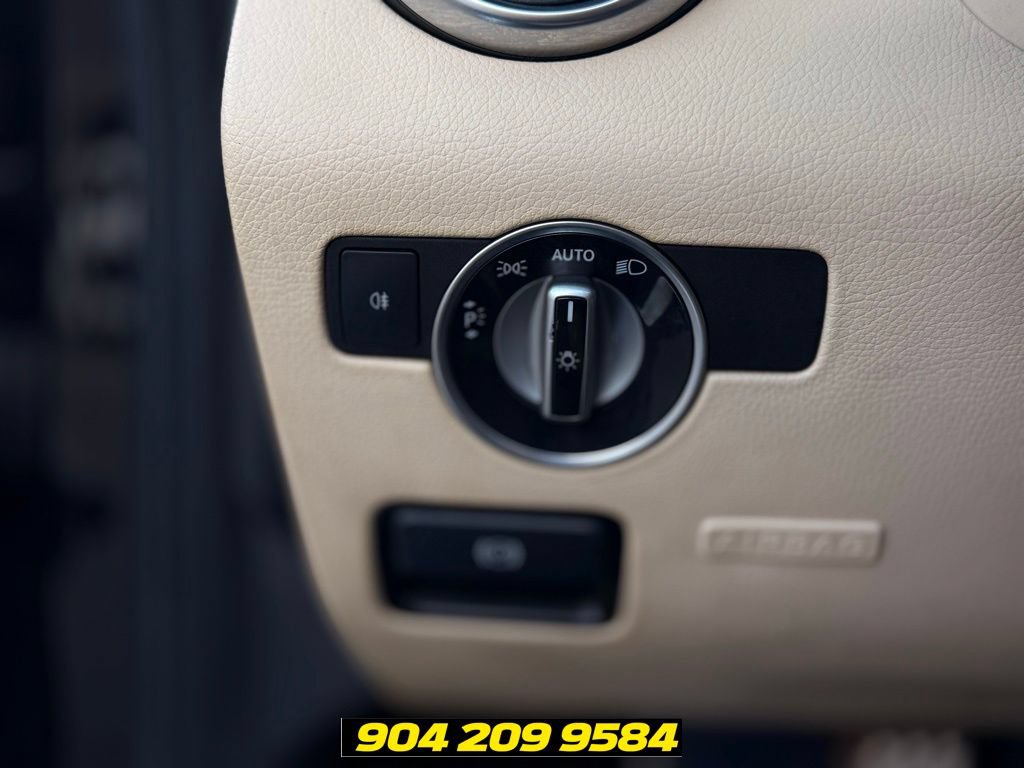 Used 2018 Mercedes-Benz SLC 300 image 17
