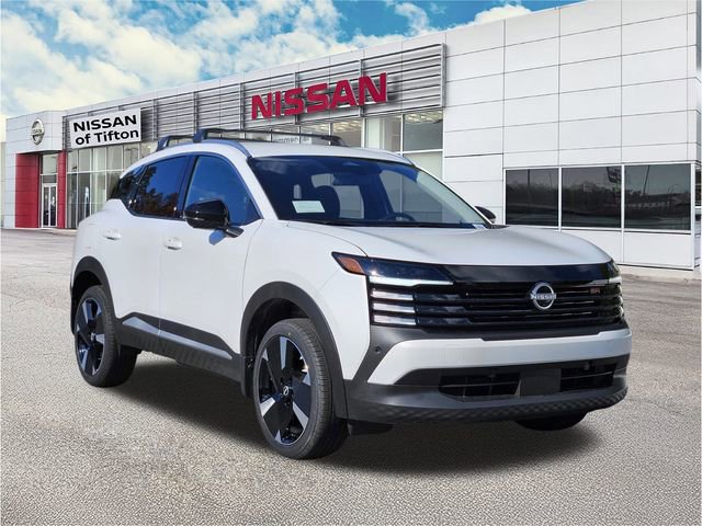 New 2026 Nissan Kicks SR w/ Cold Weather Package